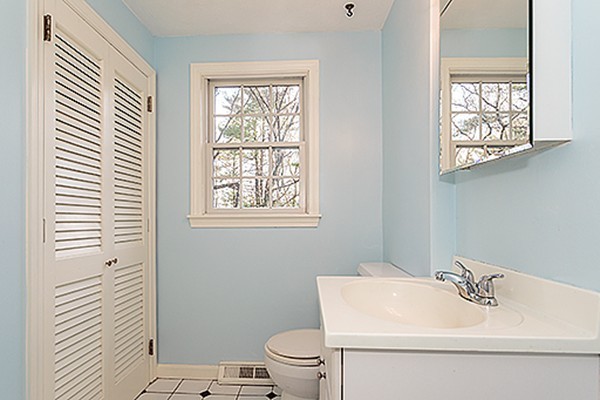 67 Amble Road Chelmsford, MA 01824 - Photo 6 of 18 Gallery Image 6