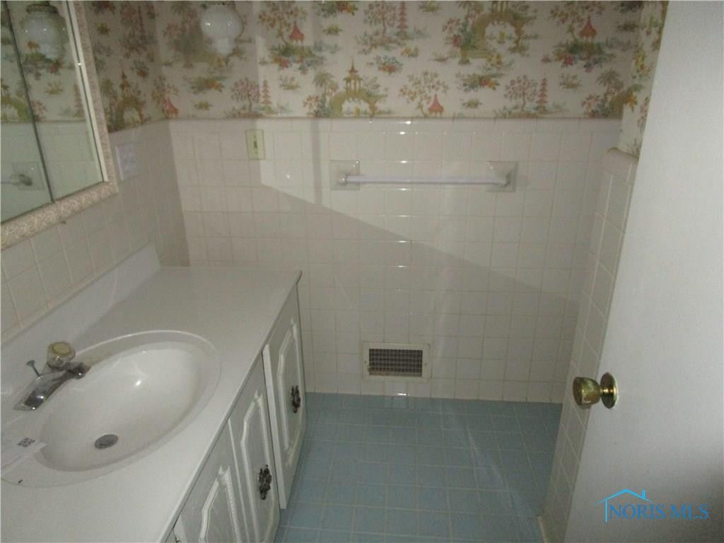4454 Indian Road Toledo, OH 43615 - Photo 9 of 11 Gallery Image 9