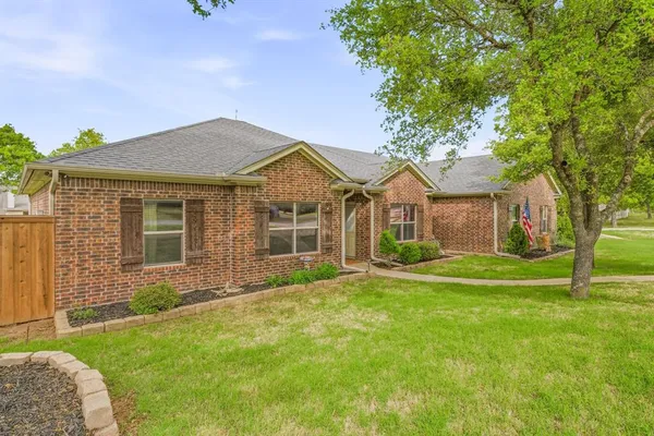 $519,000 | 104 Canter Ln Drive, Stephenville, TX 76401