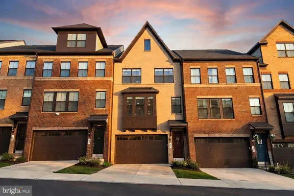 $4,200 | 7211 Mountaineer Drive, Alexandria, VA 22306