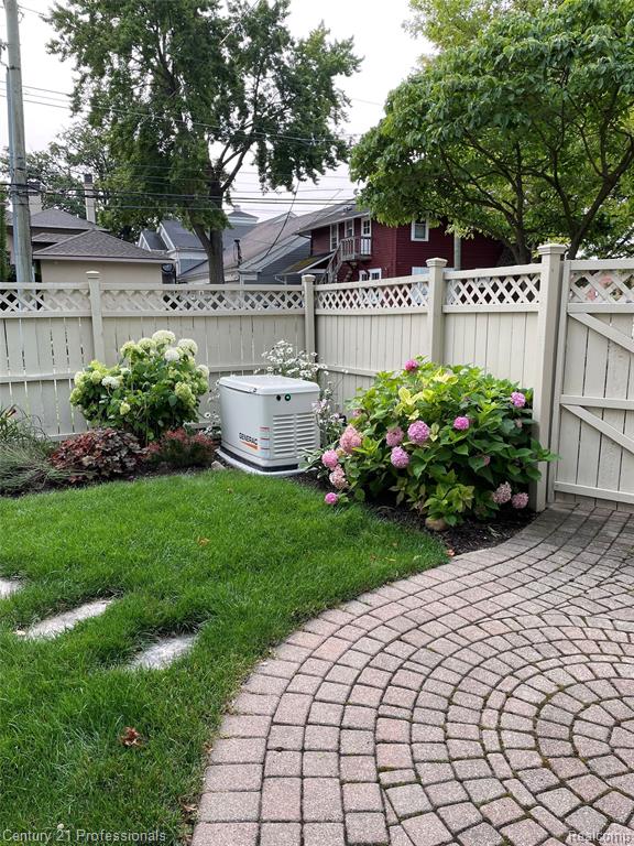 302 West 3rd Street Rochester, MI 48307 - Photo 70 of 74 Gallery Image 70