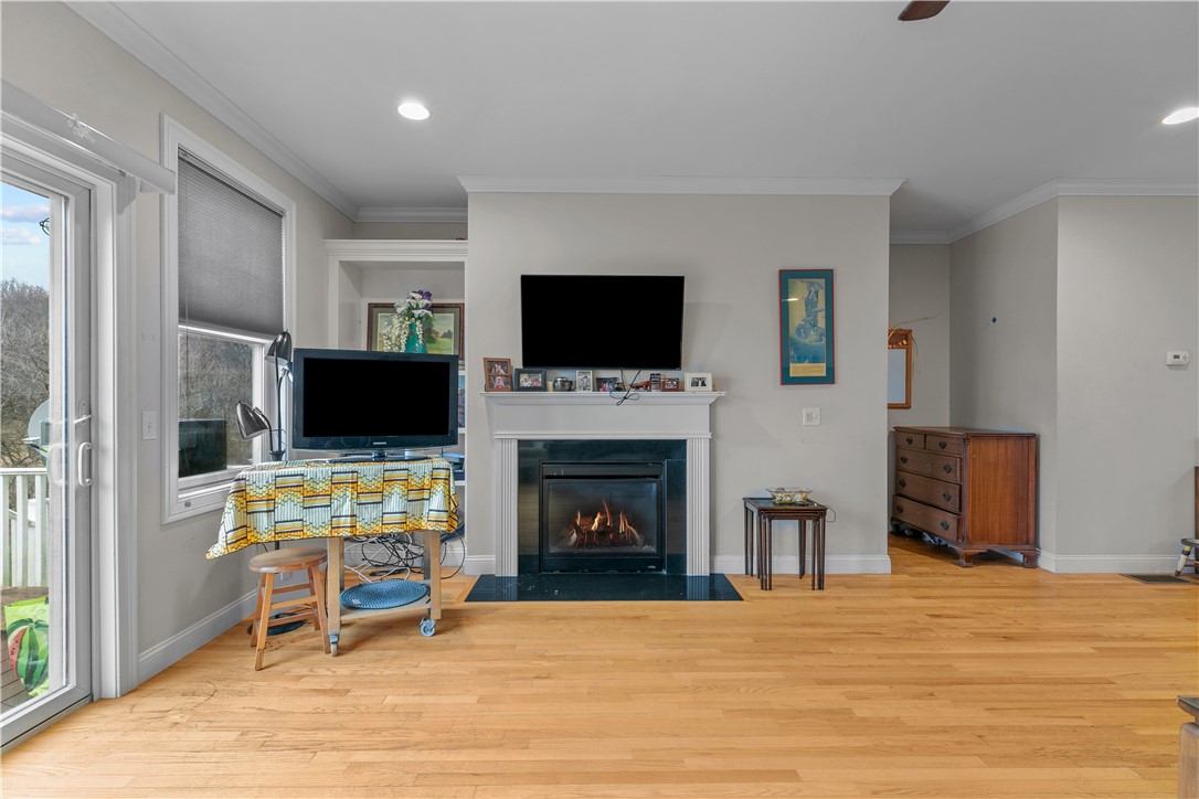 173 Bay Ridge Drive, Unit 19B Middletown, RI 02842 - Photo 11 of 35 Gallery Image 11