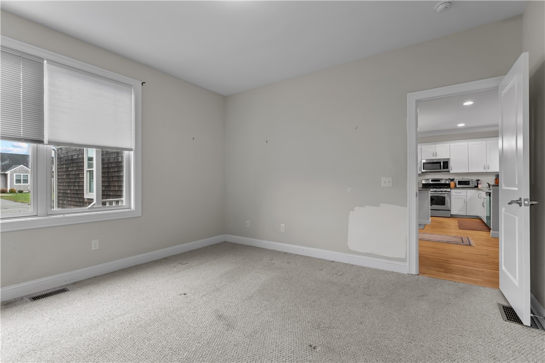 173 Bay Ridge Drive, Unit 19B Middletown, RI 02842 - Photo 22 of 35 Gallery Image 22