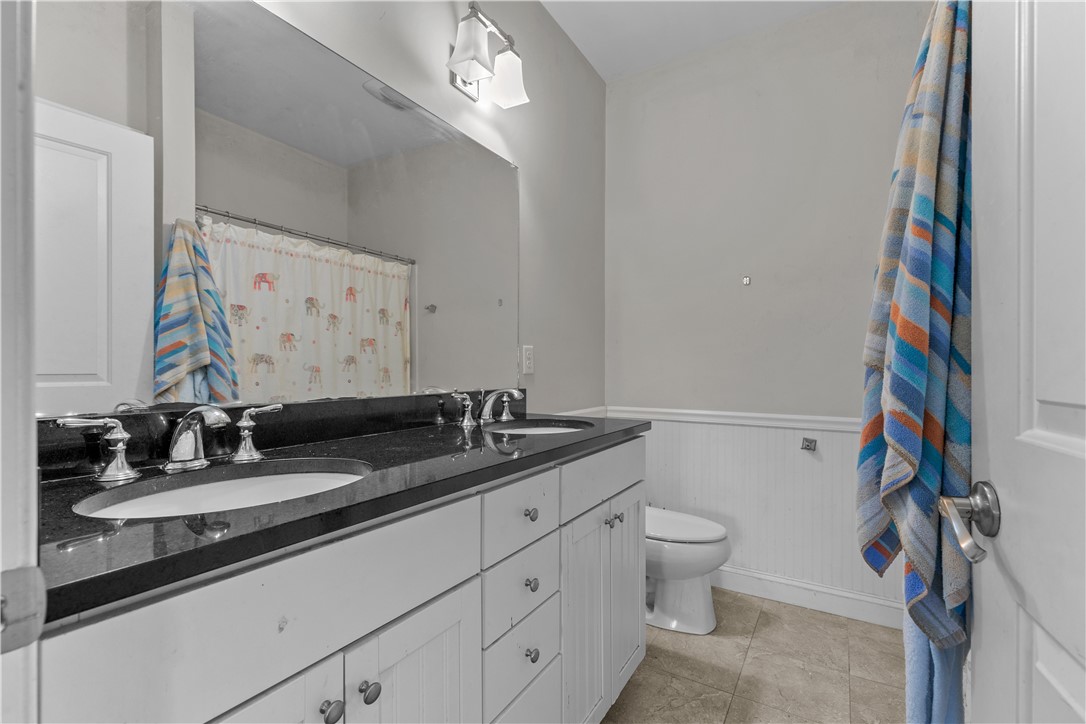 173 Bay Ridge Drive, Unit 19B Middletown, RI 02842 - Photo 25 of 35 Gallery Image 25