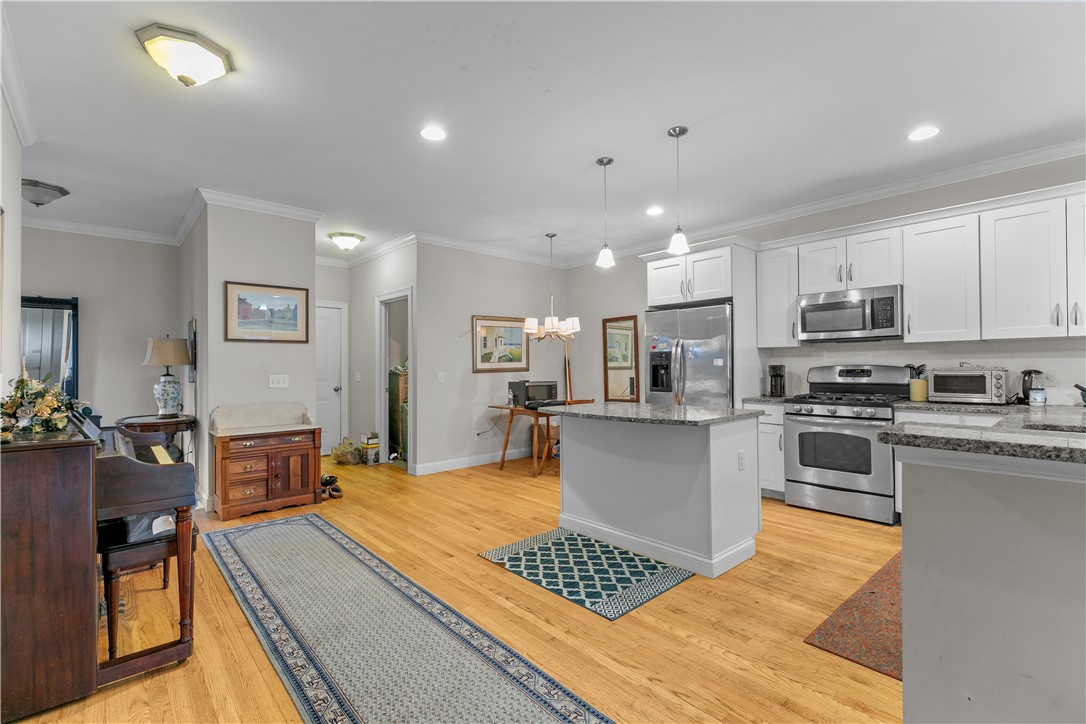 173 Bay Ridge Drive, Unit 19B Middletown, RI 02842 - Photo 27 of 35 Gallery Image 27