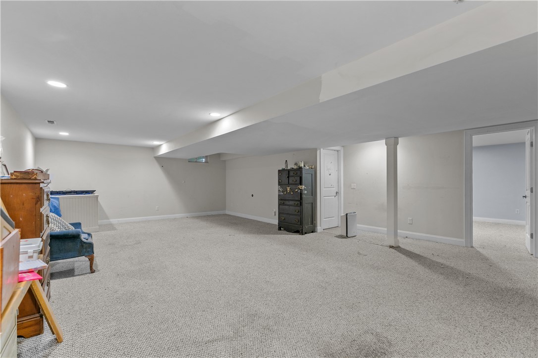 173 Bay Ridge Drive, Unit 19B Middletown, RI 02842 - Photo 31 of 35 Gallery Image 31