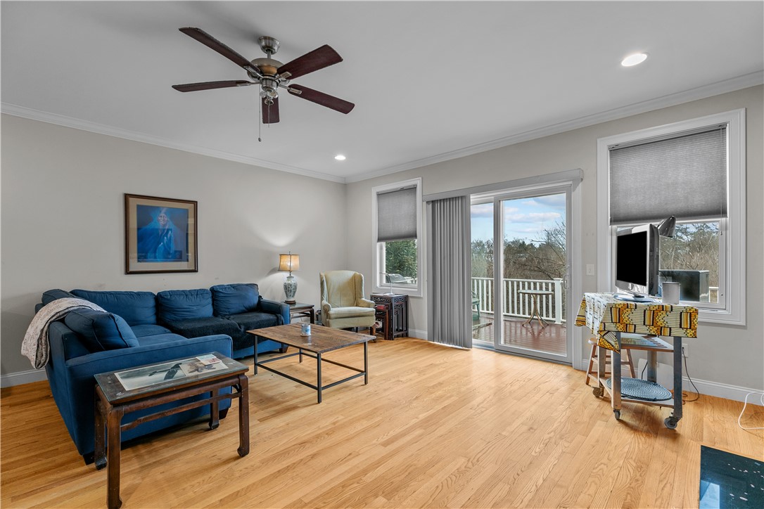173 Bay Ridge Drive, Unit 19B Middletown, RI 02842 - Photo 10 of 35 Gallery Image 10