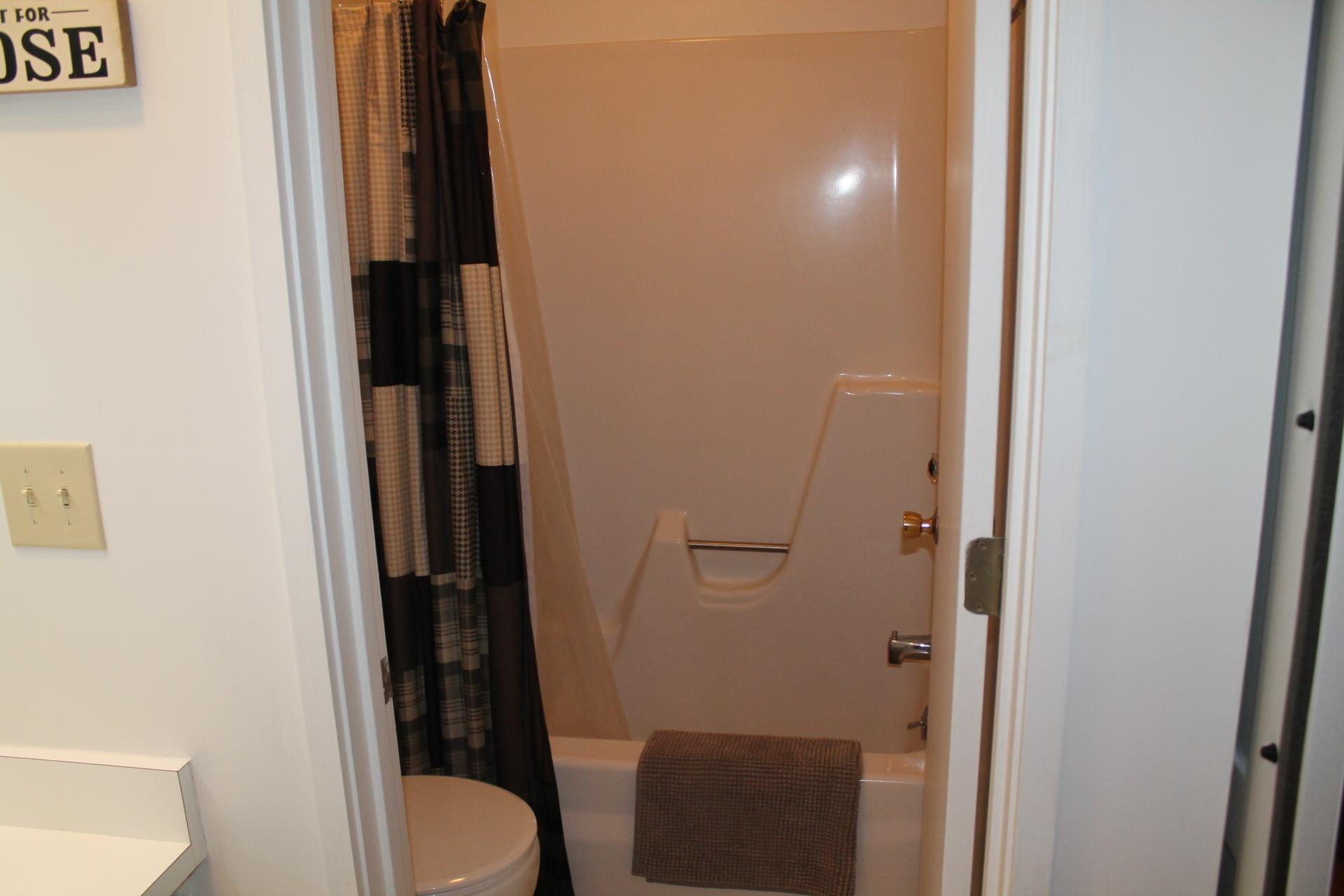 25 Potash Road, Unit 1 Lincoln, NH 03251 - Photo 23 of 33