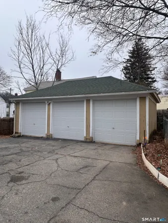 $350,000 | 72 Brainard Street, New London, CT 06320