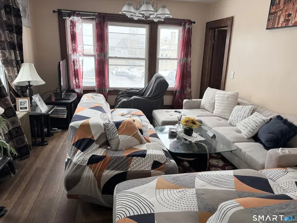 $350,000 | 72 Brainard Street, New London, CT 06320