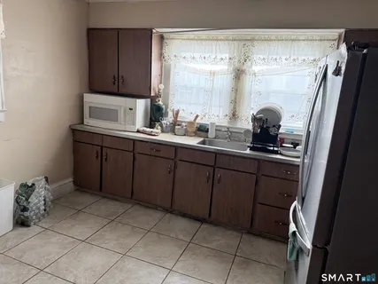 $350,000 | 72 Brainard Street, New London, CT 06320