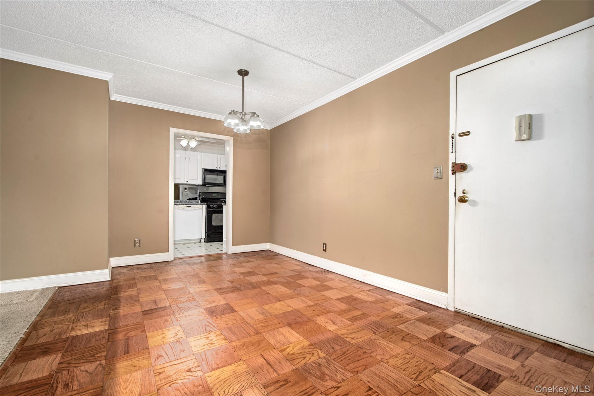 480 Halstead Avenue, Unit 4V Harrison, NY 10528 - Photo 5 of 15