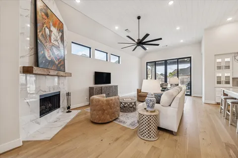 $734,900 | 3206 Brays Point, Katy, TX 77493