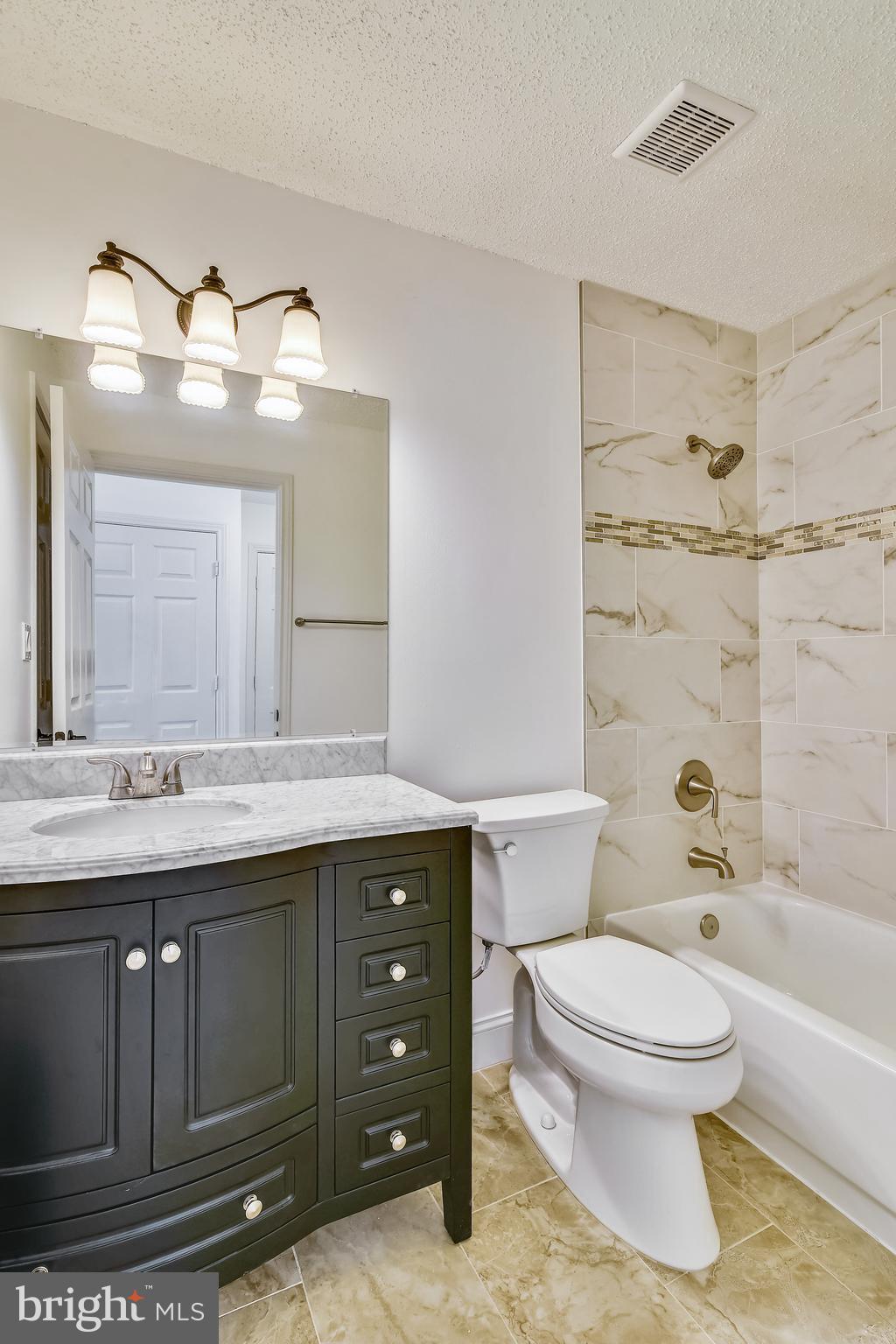 20991 Timber Ridge Terrace, Unit 204 Ashburn, VA 20147 - Photo 19 of 52 Bathroom 2