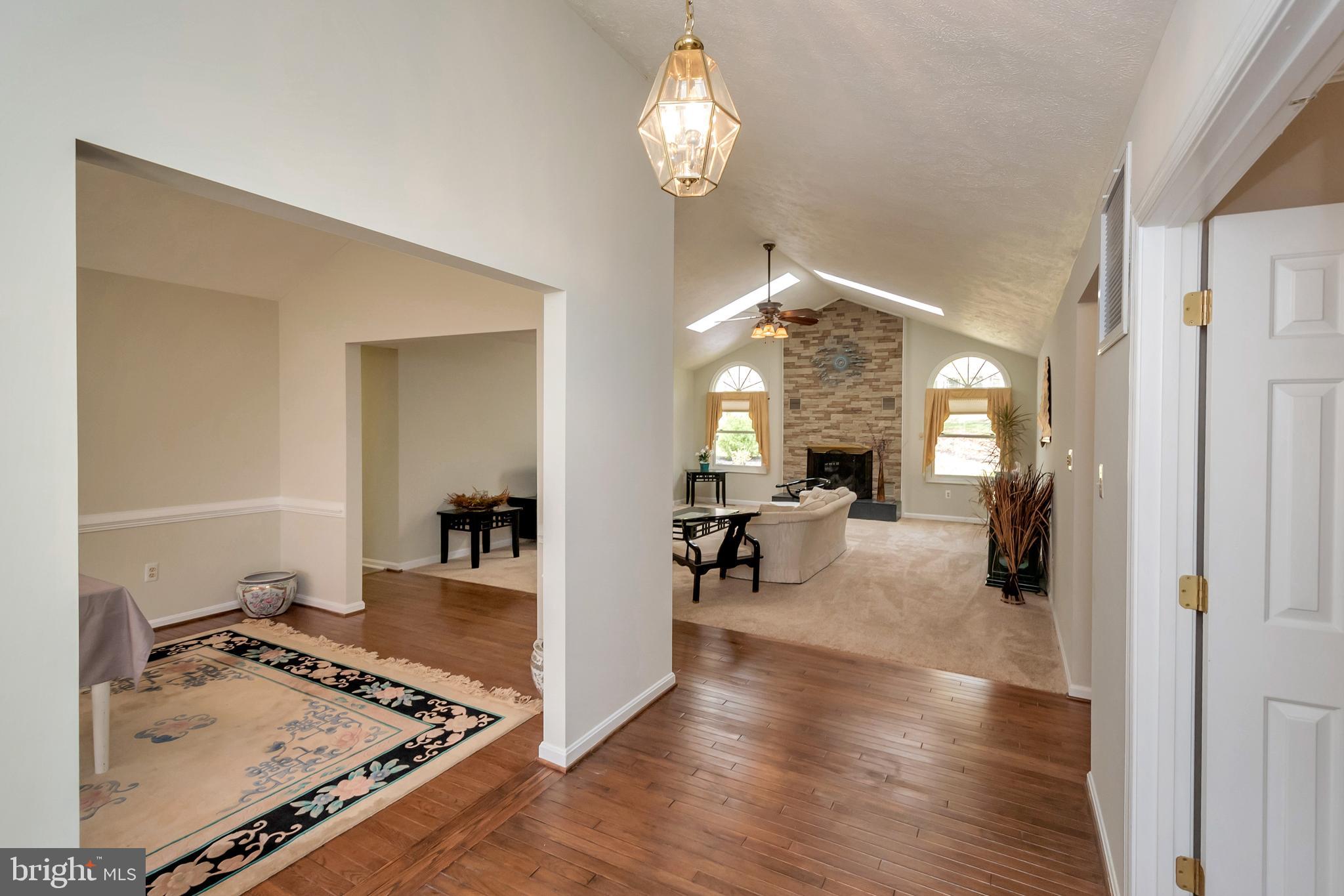 607 Gold Valley Road Locust Grove, VA 22508 - Photo 16 of 52 Another View in Foyer