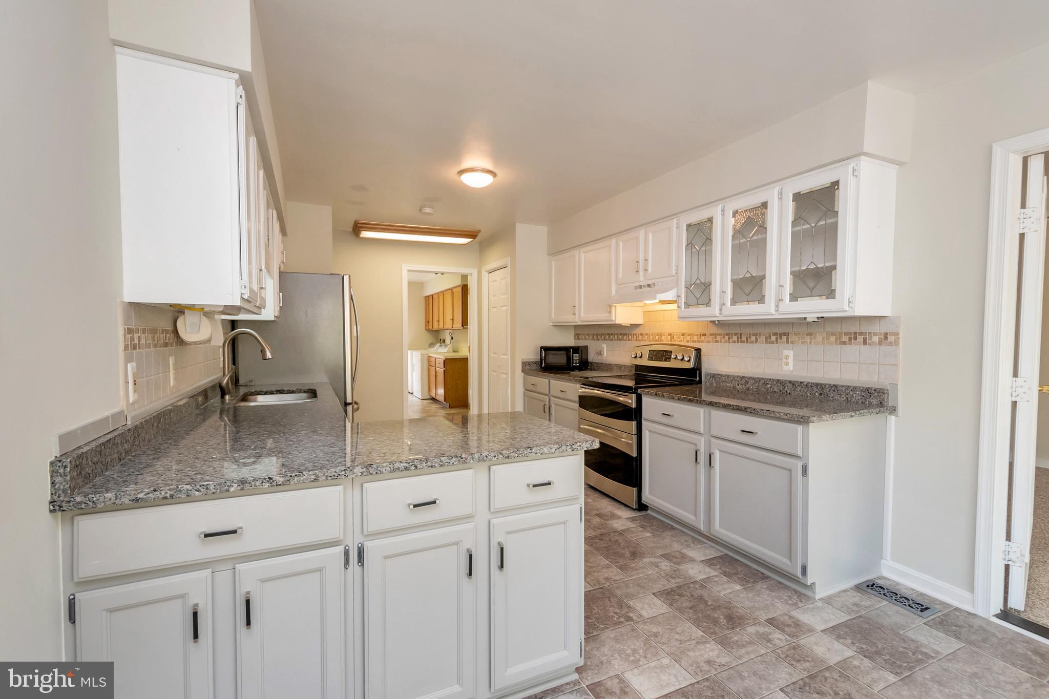 607 Gold Valley Road Locust Grove, VA 22508 - Photo 7 of 52 Kitchen