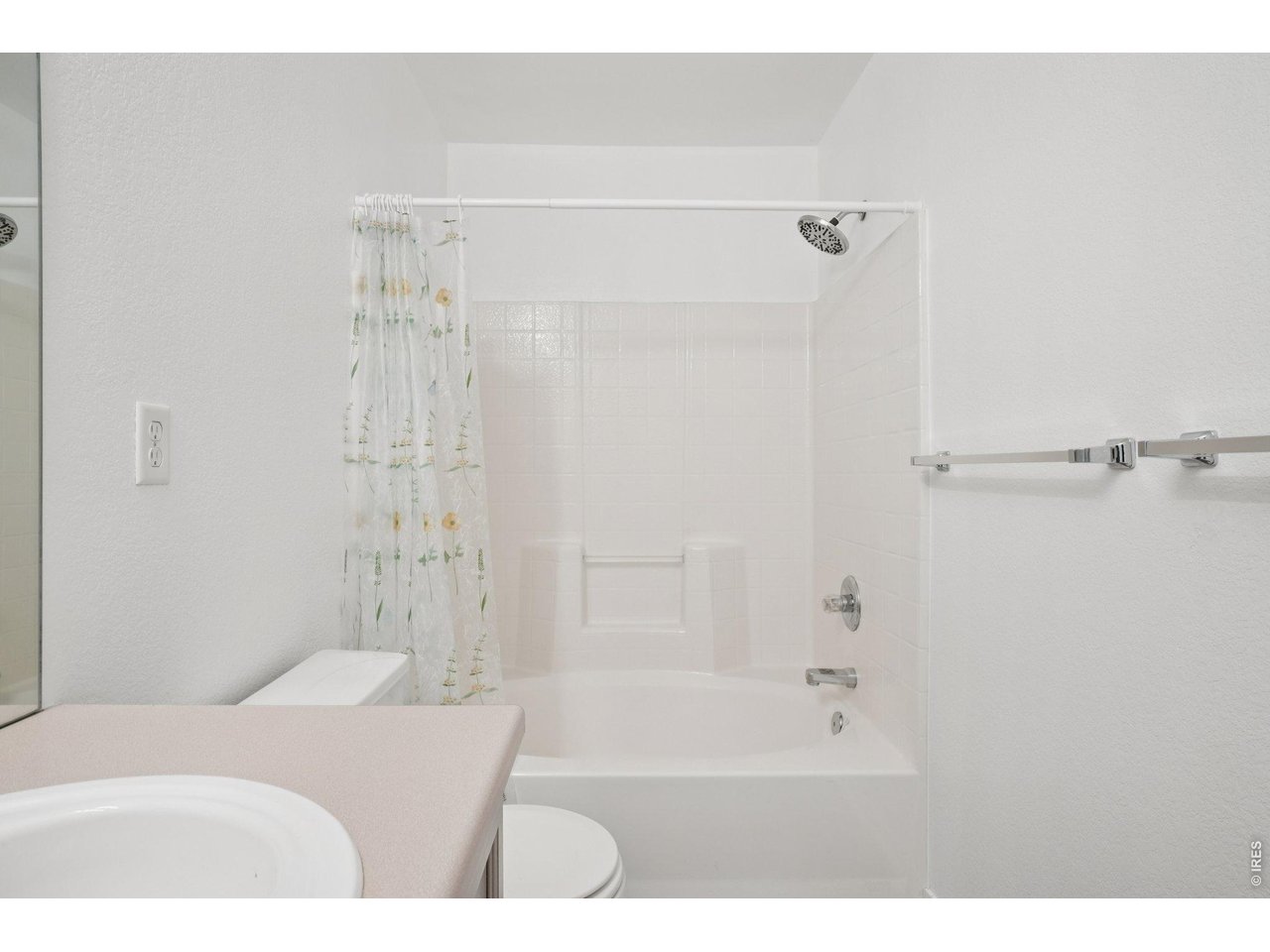 3002 West Elizabeth Street, Unit 16G Fort Collins, CO 80521 - Photo 21 of 29 a bathroom with a bathtub and shower