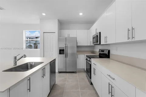 $399,000 | 191 Southeast 11th Avenue, Florida City, FL 33034