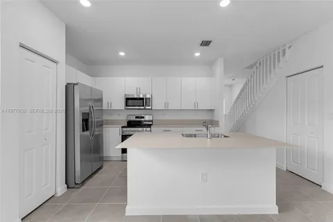 $399,000 | 191 Southeast 11th Avenue, Florida City, FL 33034