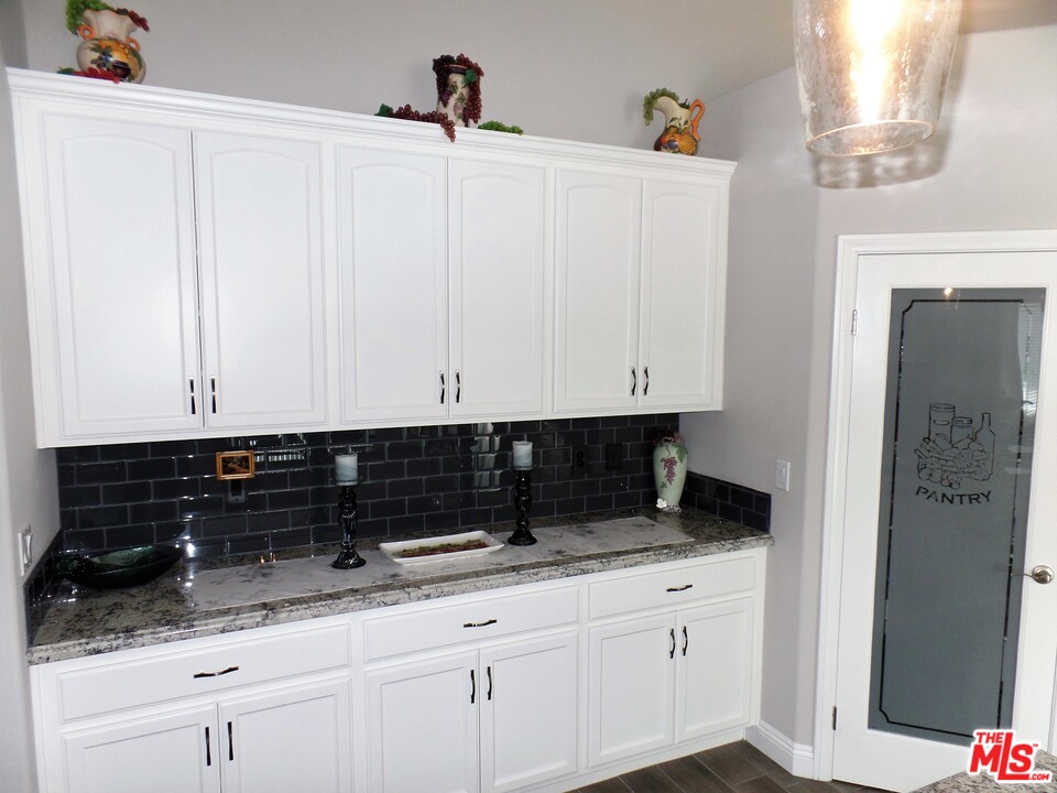 18439 Ranchero Road Hesperia, CA 92345 - Photo 13 of 37
