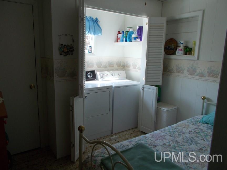 2218 Co Road Gulliver, MI 49840 - Photo 13 of 20