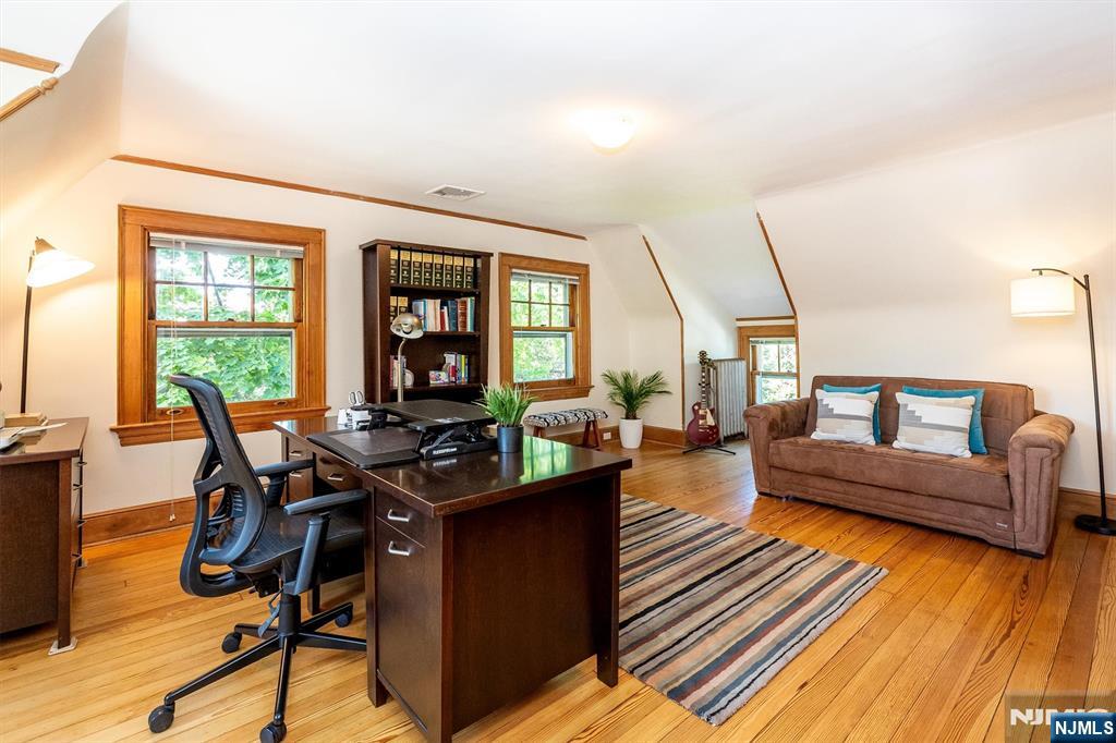 132 Christopher Street Montclair, NJ 07042 - Photo 41 of 50