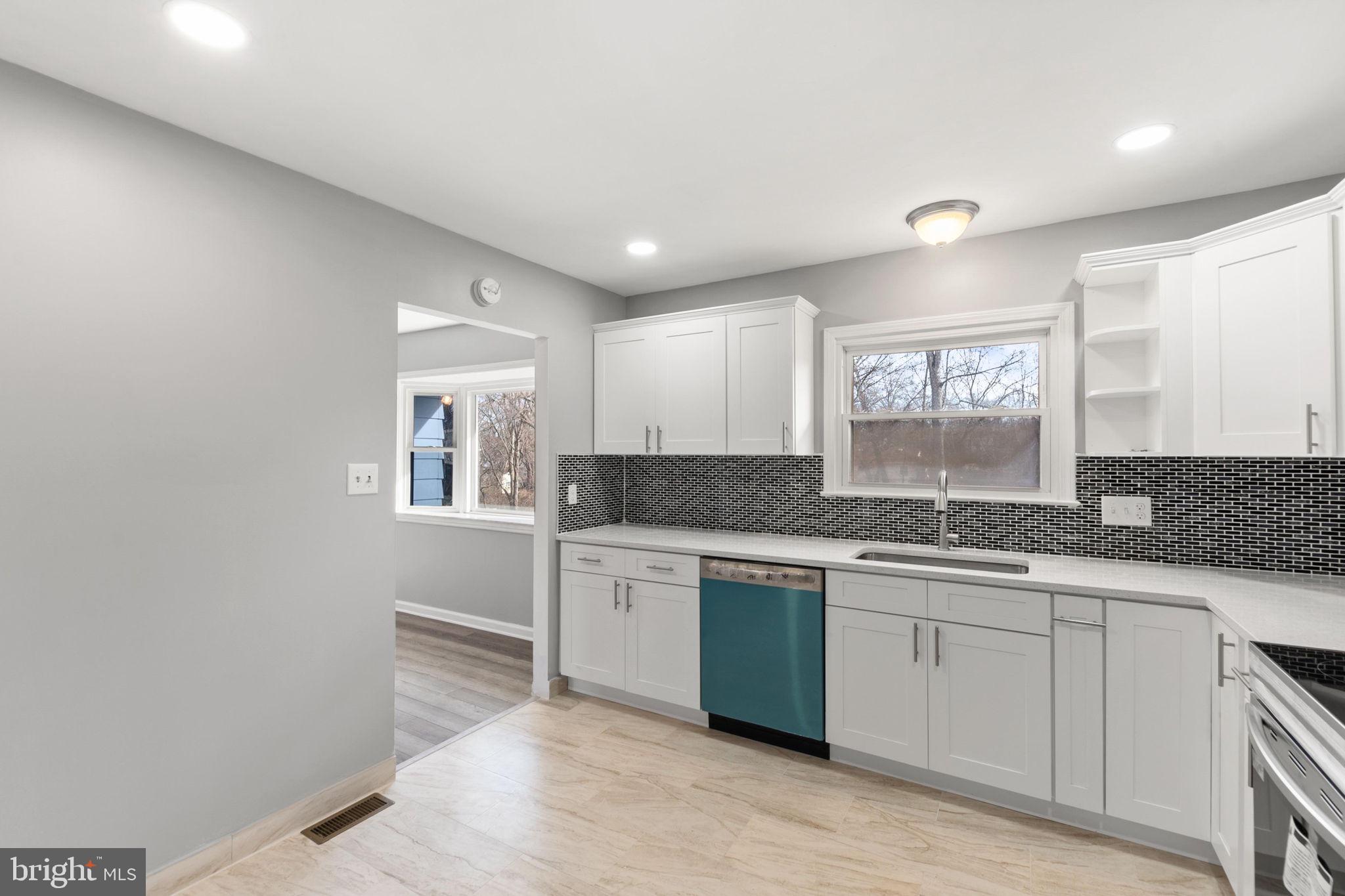 800 West Redwood Road Sterling, VA 20164 - Photo 15 of 41