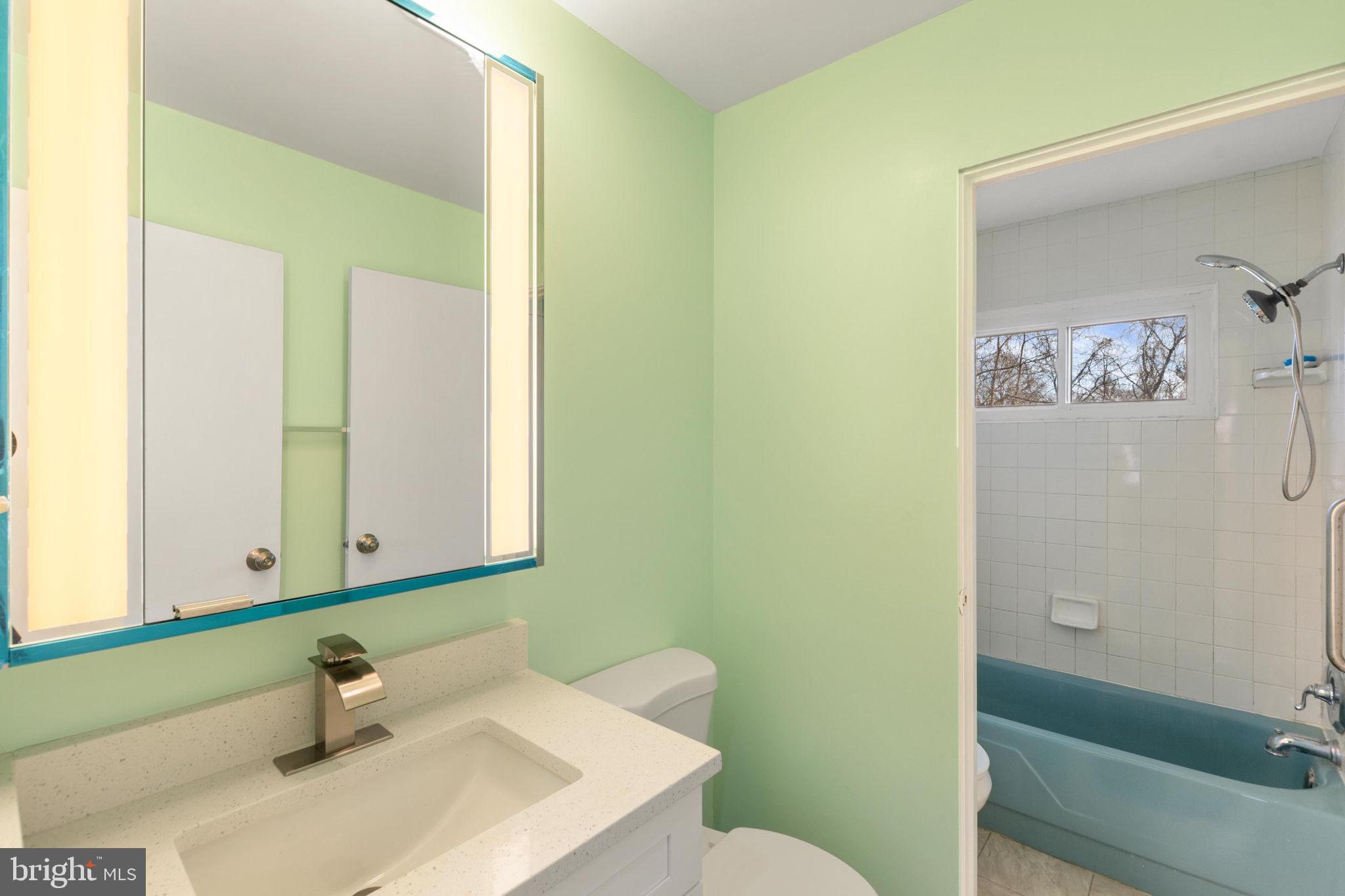 800 West Redwood Road Sterling, VA 20164 - Photo 24 of 41