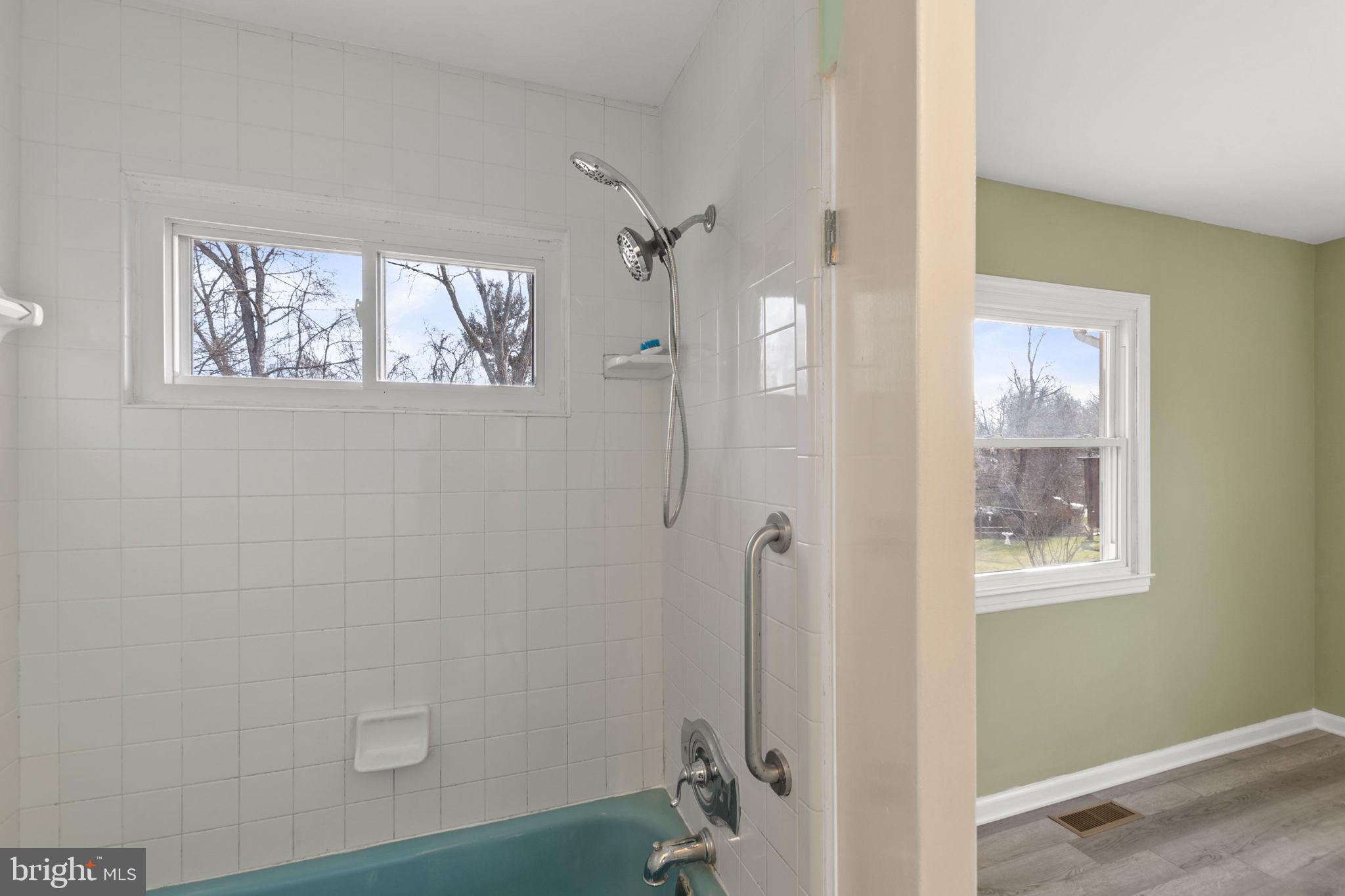 800 West Redwood Road Sterling, VA 20164 - Photo 25 of 41
