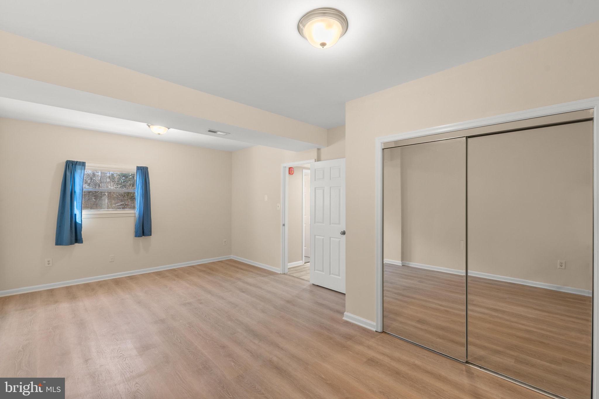 800 West Redwood Road Sterling, VA 20164 - Photo 31 of 41