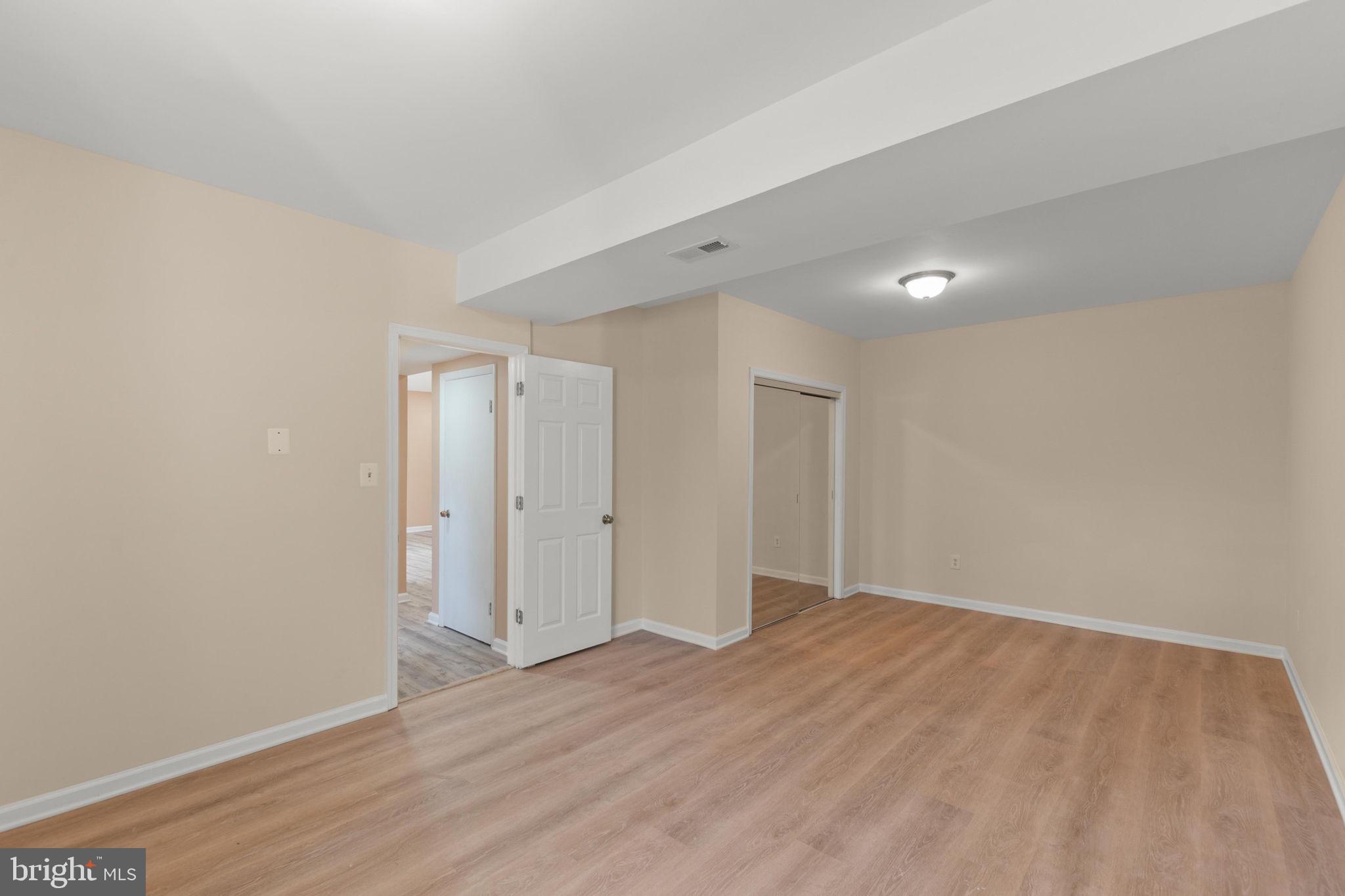 800 West Redwood Road Sterling, VA 20164 - Photo 33 of 41