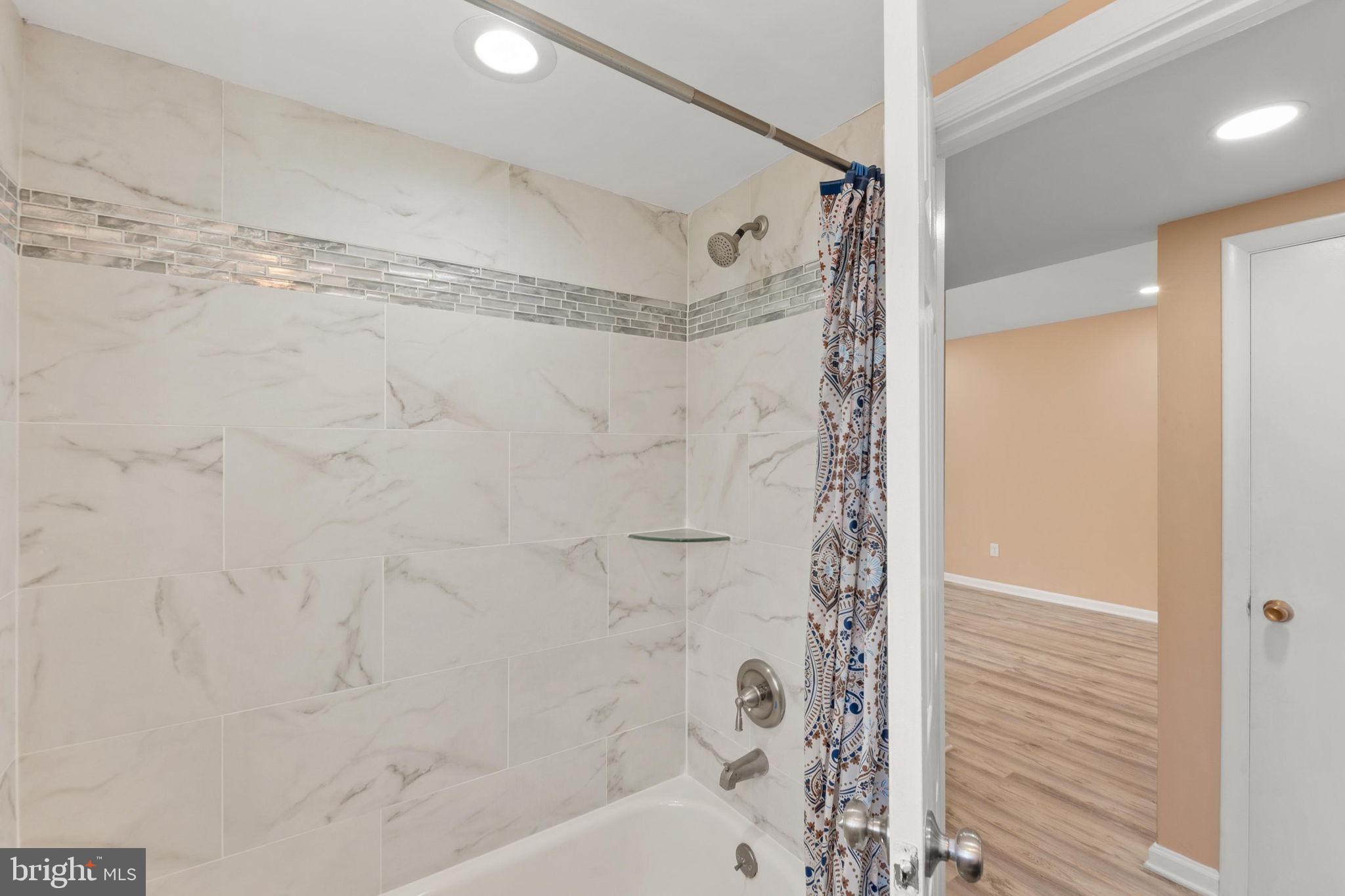 800 West Redwood Road Sterling, VA 20164 - Photo 35 of 41
