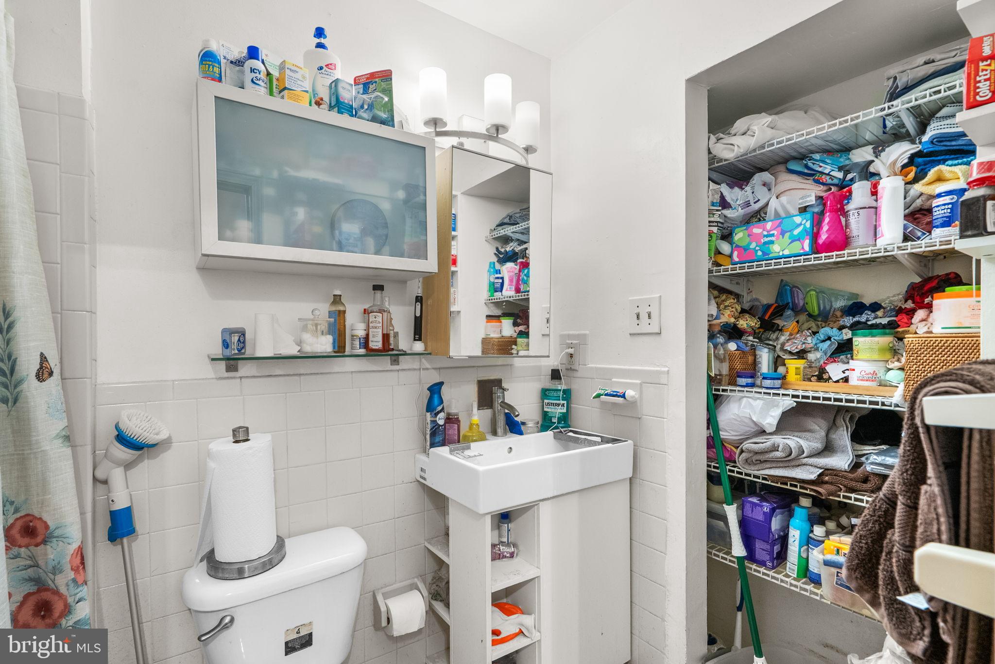 1934 11th Street Northwest Washington, DC 20001 - Photo 12 of 23 a room with furniture and decor