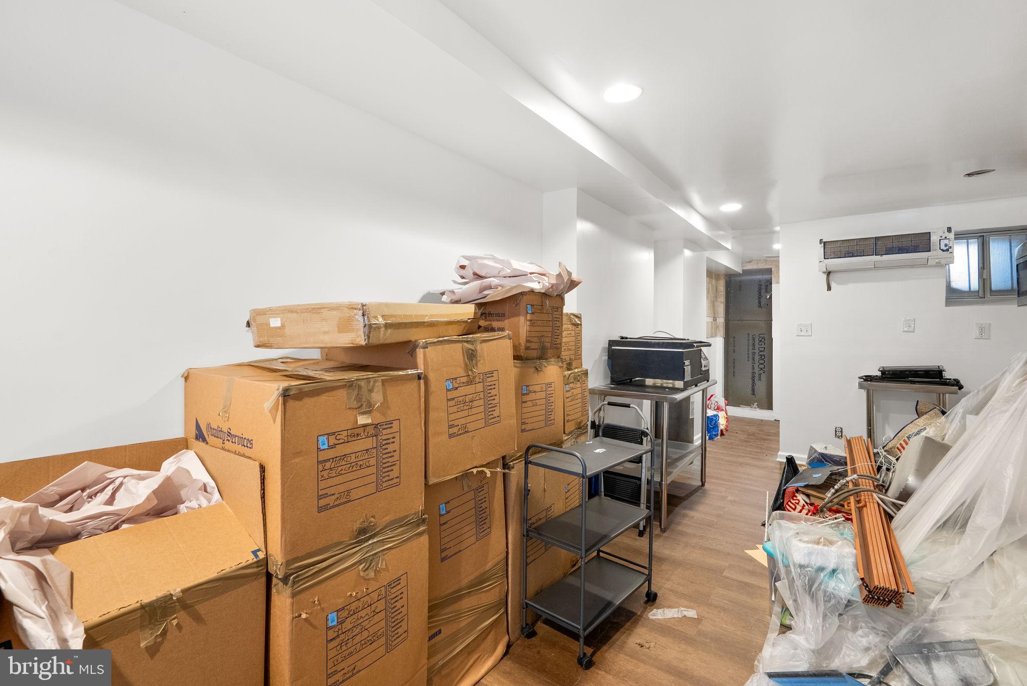 1934 11th Street Northwest Washington, DC 20001 - Photo 6 of 23 a view of a room with workspace and mirror