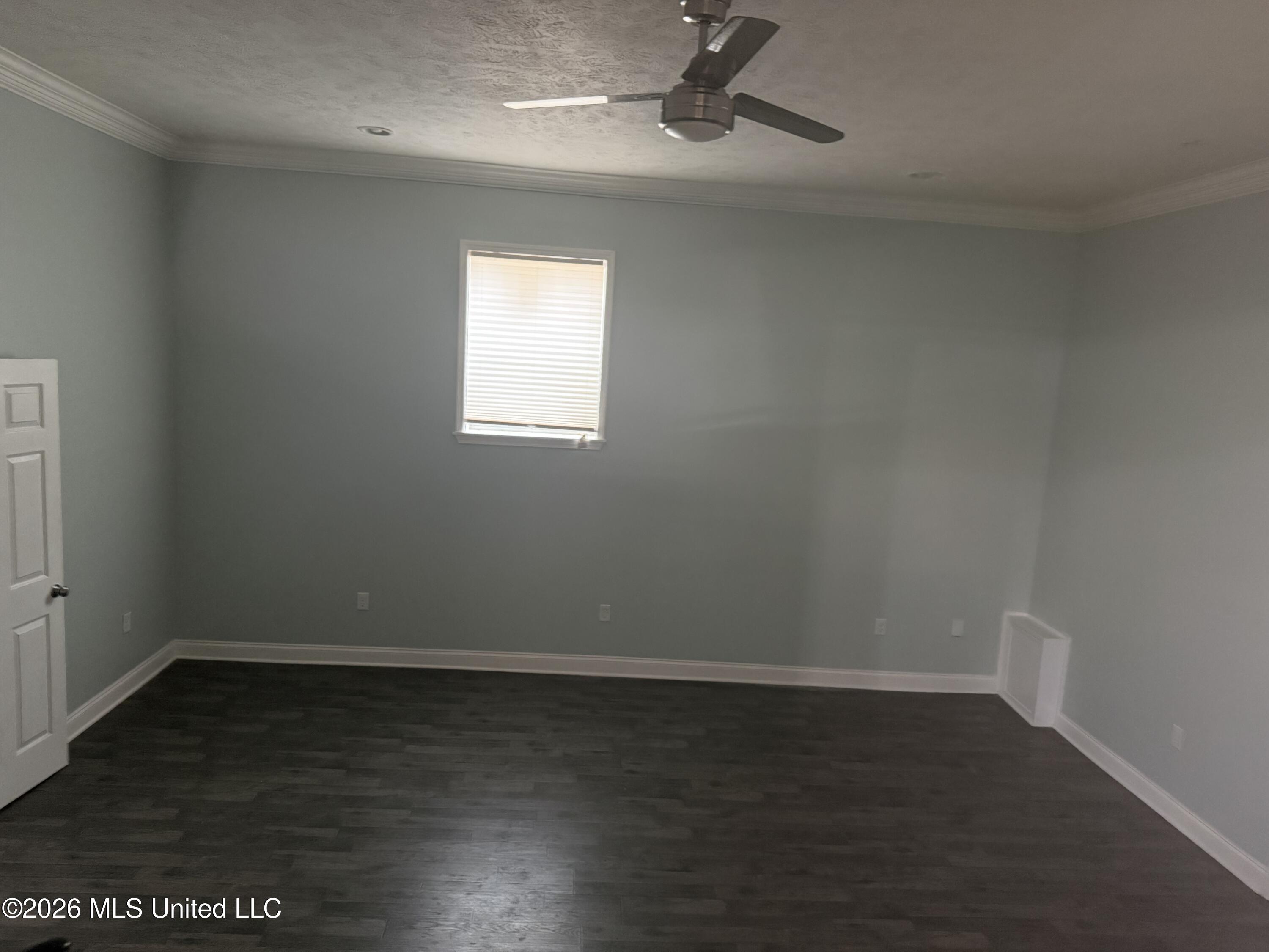 5520 Ridgewood Road Jackson, MS 39211 - Photo 3 of 17 IMG_9093