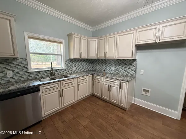 $260,000 | 5520 Ridgewood Road, Jackson, MS 39211