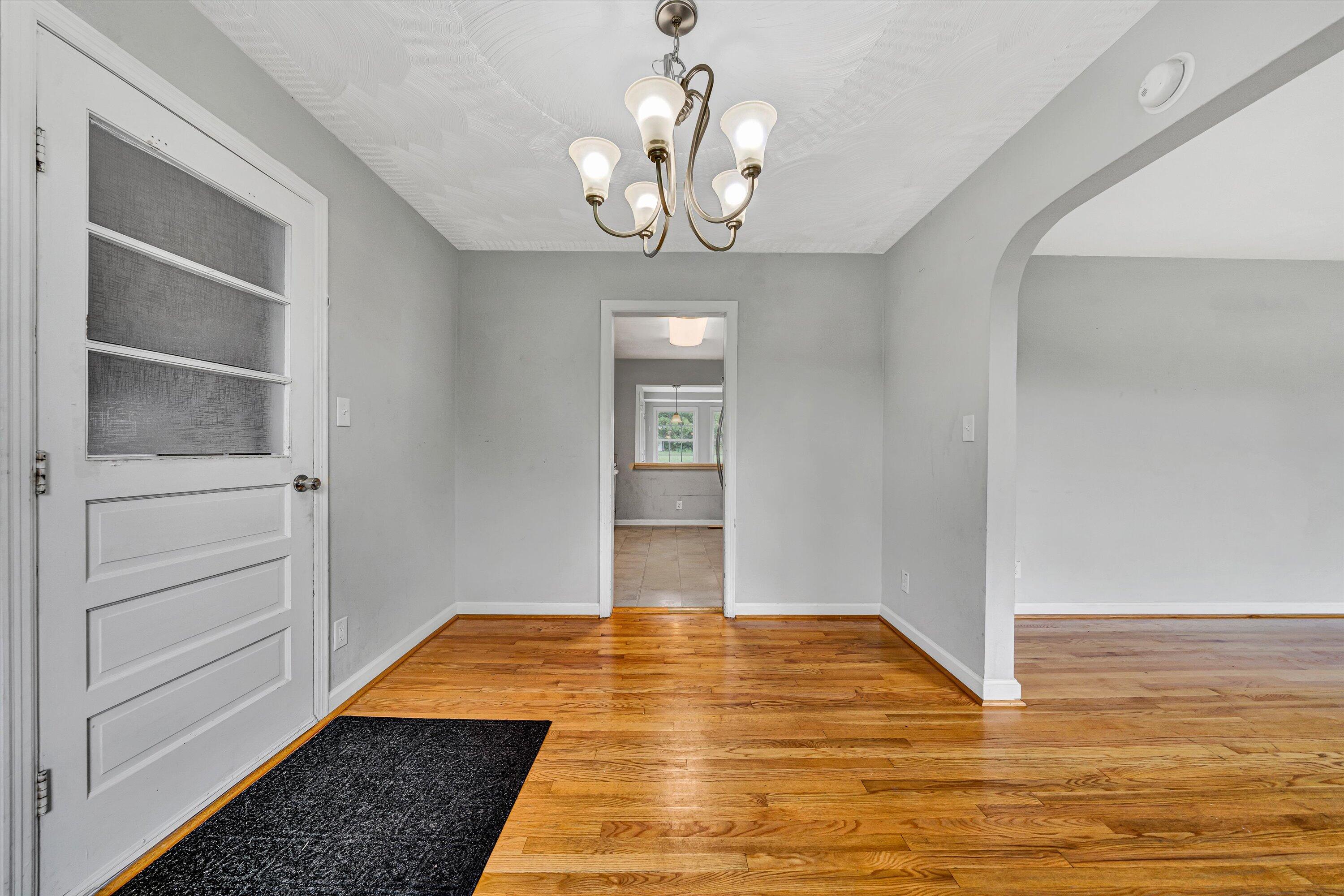 6539 Wendover Road Roanoke, VA 24019 - Photo 11 of 33 Dining Room