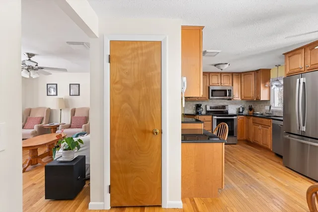 $319,900 | 91 Knollwood Circle, Holyoke, MA 01040