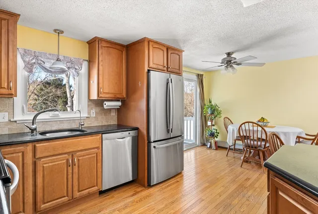 $319,900 | 91 Knollwood Circle, Holyoke, MA 01040