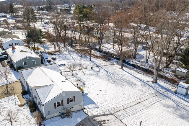 $319,900 | 91 Knollwood Circle, Holyoke, MA 01040