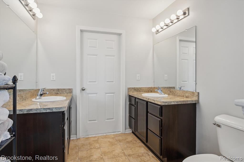 660 Park Lane Road Chelsea, MI 48118 - Photo 18 of 40