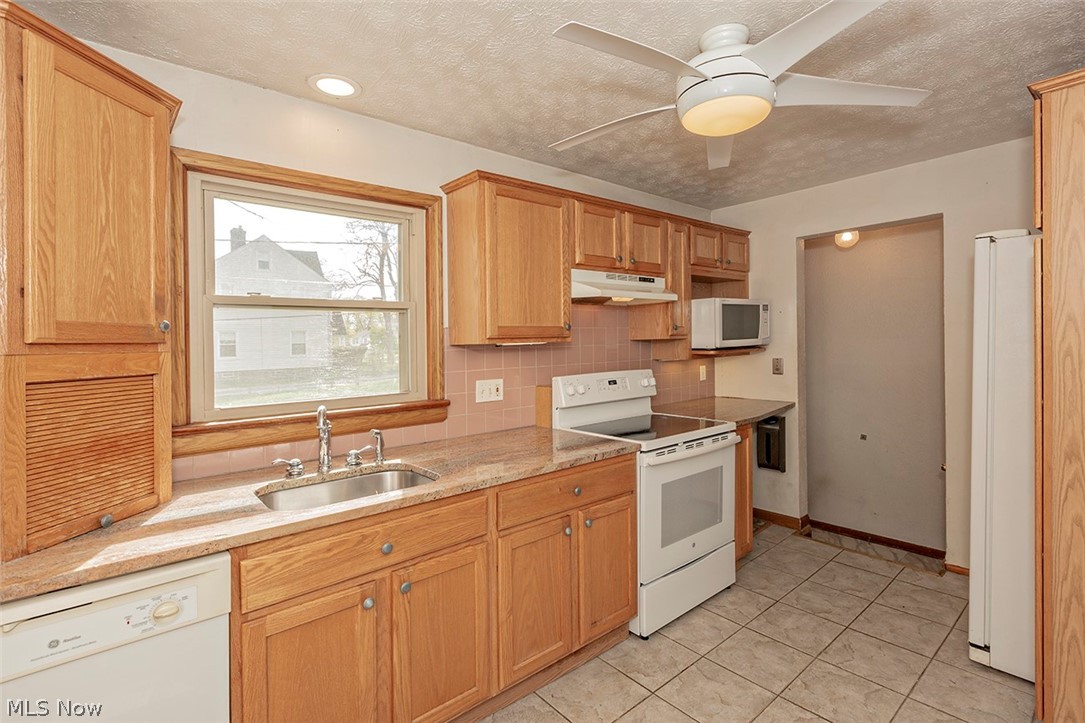 4633 Liberty Road Cleveland, OH 44121 - Photo 17 of 35