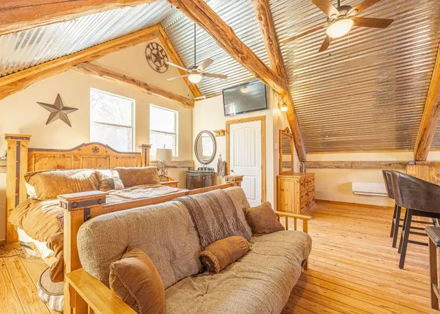 $969,999 | 1245 Private Road 3063, Thrall, TX 76578