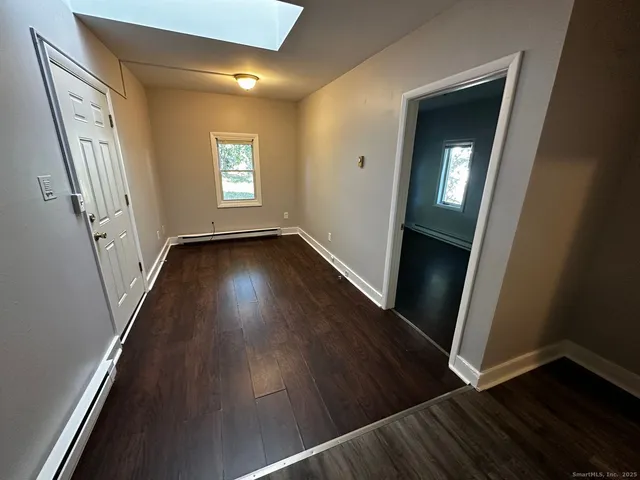 $1,100 | 7 Prest Street, Unit 3, New London, CT 06320