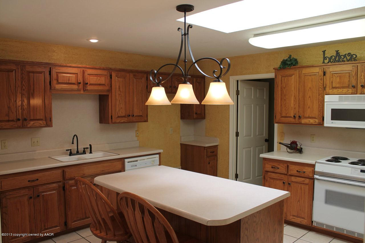 7002 Learning Tree Avenue Amarillo, TX 79119 - Photo 11 of 26 Kitchen 2