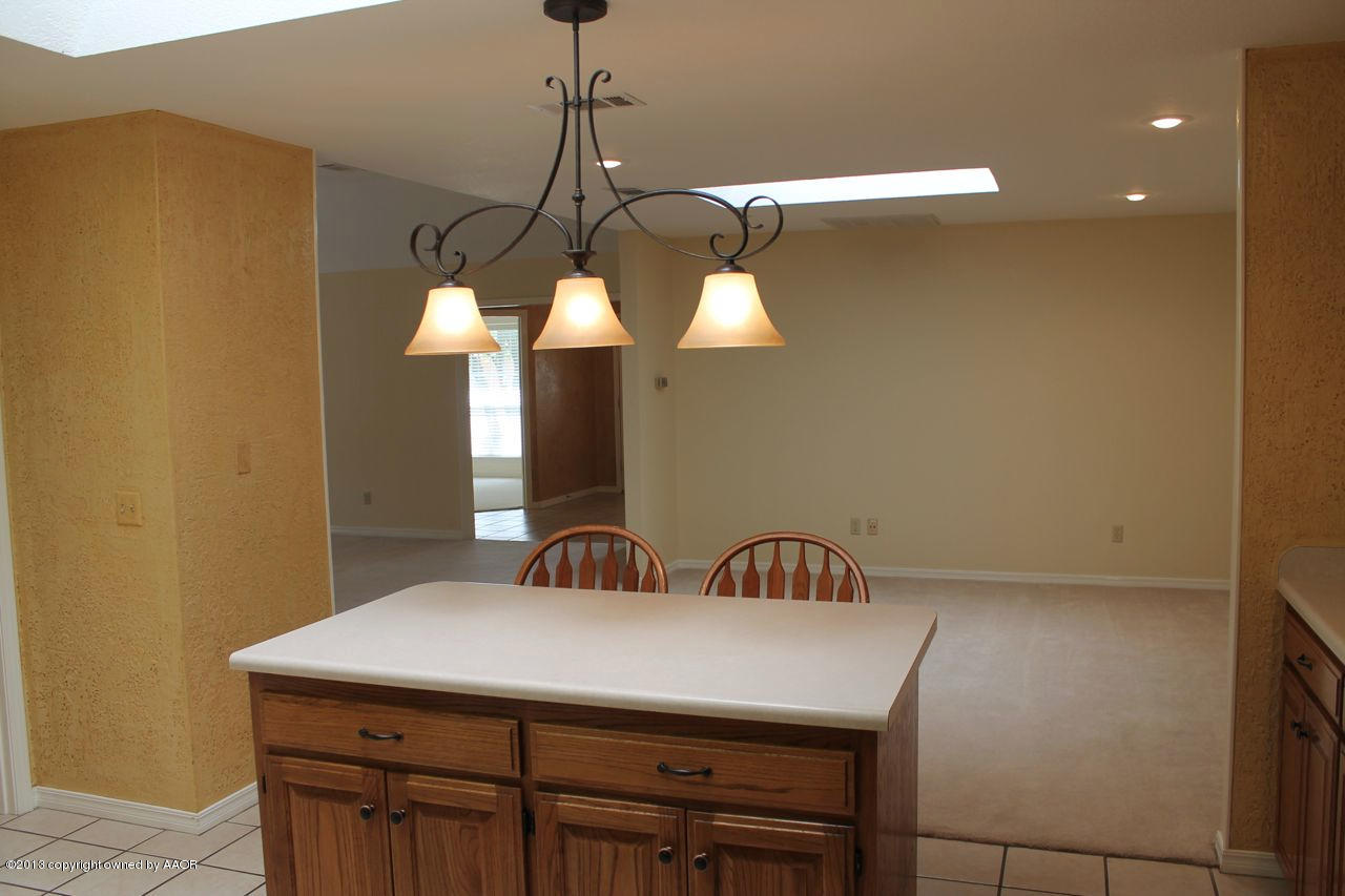 7002 Learning Tree Avenue Amarillo, TX 79119 - Photo 13 of 26 Breakfast Bar