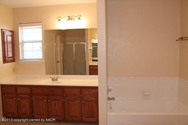 7002 Learning Tree Avenue Amarillo, TX 79119 - Photo 23 of 26 Master Bathroom 3