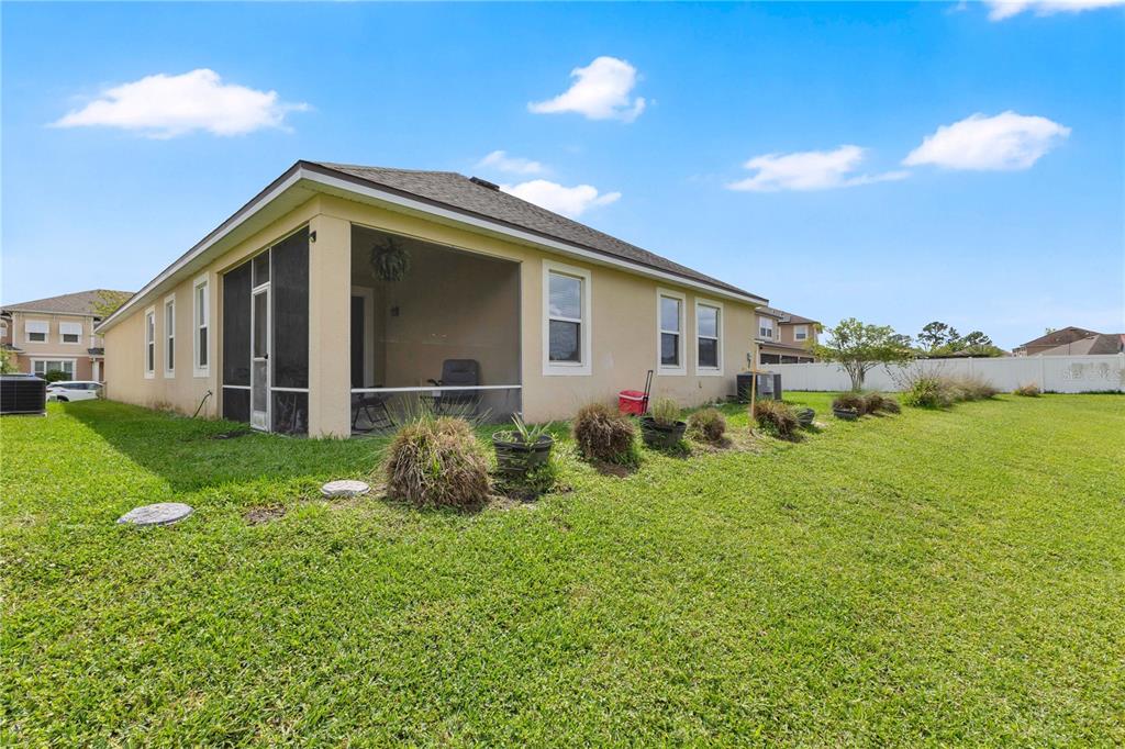 2436 Varenna Loop Kissimmee, FL 34741 - Photo 25 of 39