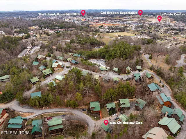 $445,000 | 645 Chickasaw Gap Way, Pigeon Forge, TN 37863