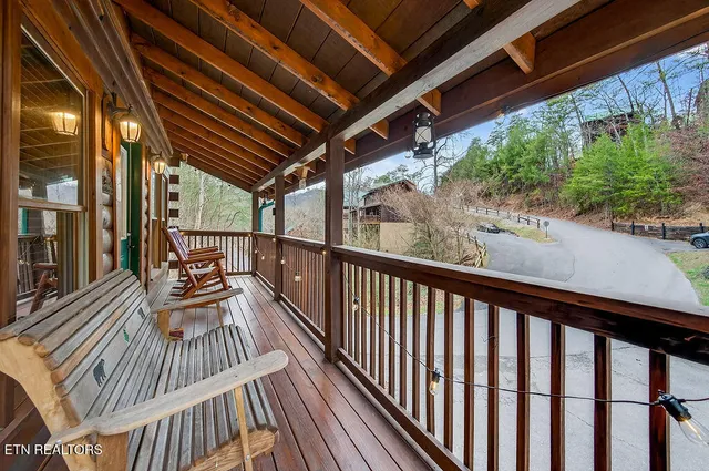 $445,000 | 645 Chickasaw Gap Way, Pigeon Forge, TN 37863